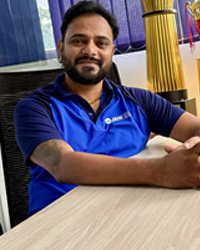 Dr Gautam Deshpande